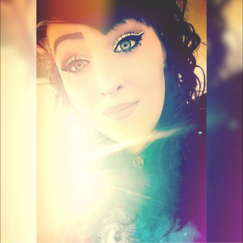 Meet your Posher, Kelly